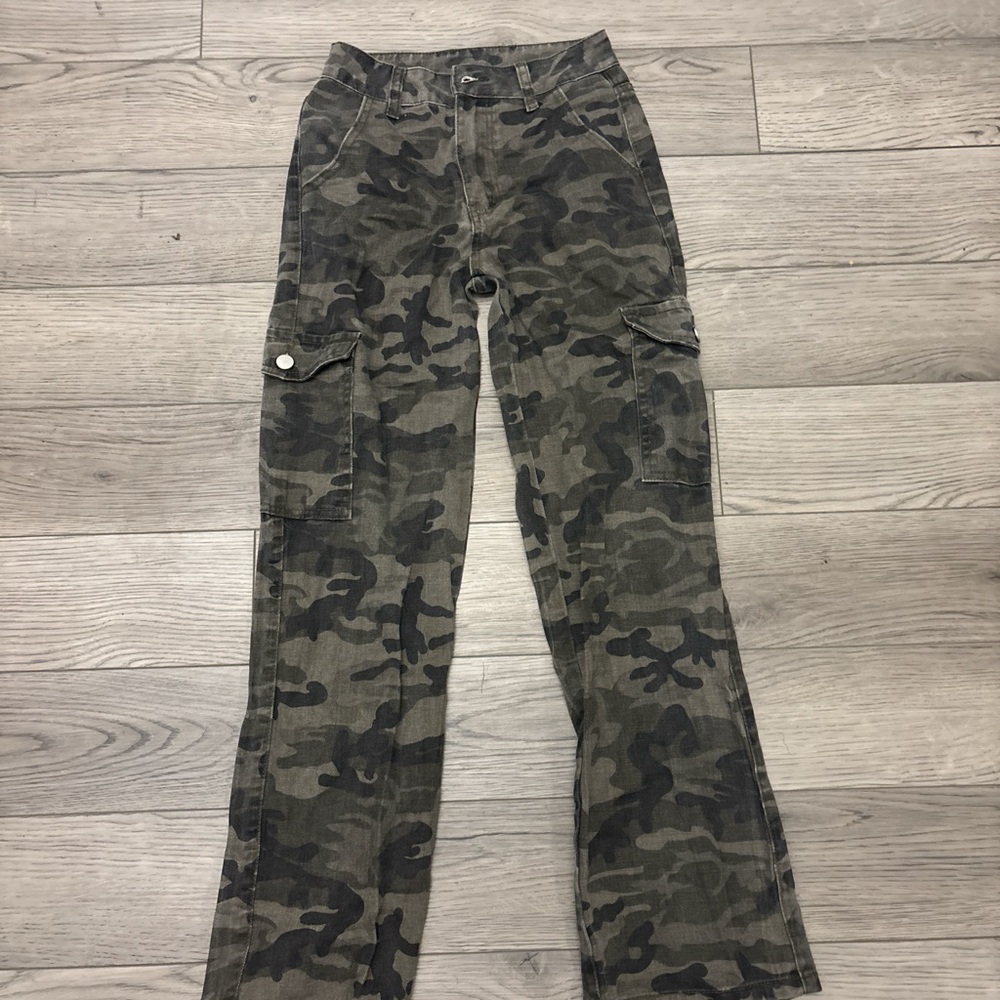 SHEIN Camouflage Straight Leg Jeans